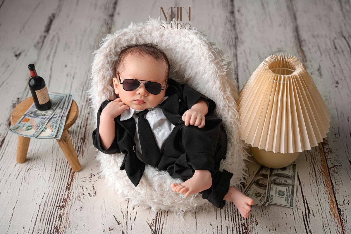 Chụp Ảnh Newborn Concept Ông Chủ