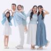 Chụp ảnh gia đình 5 thành viên tone xanh tình cảm