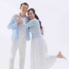 Chụp ảnh gia đình 5 thành viên thanh lịch đơn giản