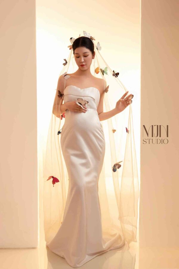 Concept chụp ảnh bầu nghệ thuật "Butterfly elegance" mới