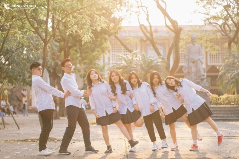 thue quan ao ky yeu ha noi re Những mẫu trang phục hot khi thuê quần áo chụp ảnh kỷ yếu Hà Nội