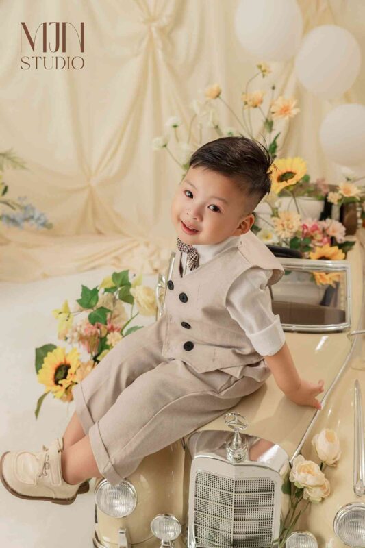 Chụp ảnh cho bé phong cách lãng tử "cực chất" tại MJN Studio