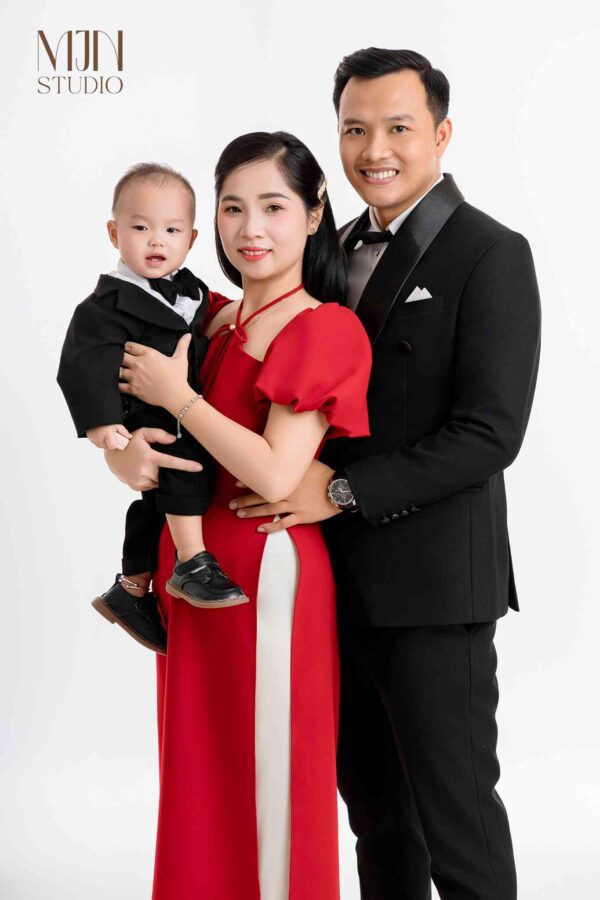 chup anh gia dinh 5 nguoi (2)