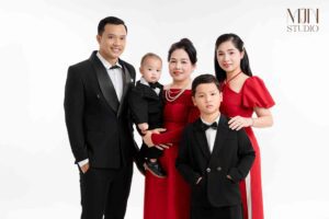chup anh gia dinh 5 nguoi (5)