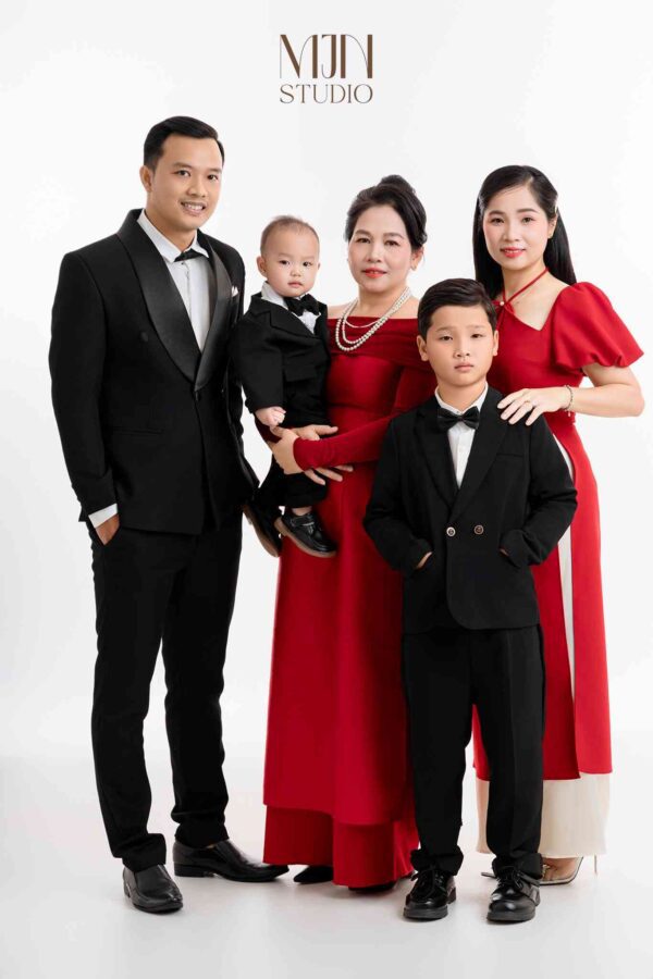 chup anh gia dinh 5 nguoi (6)