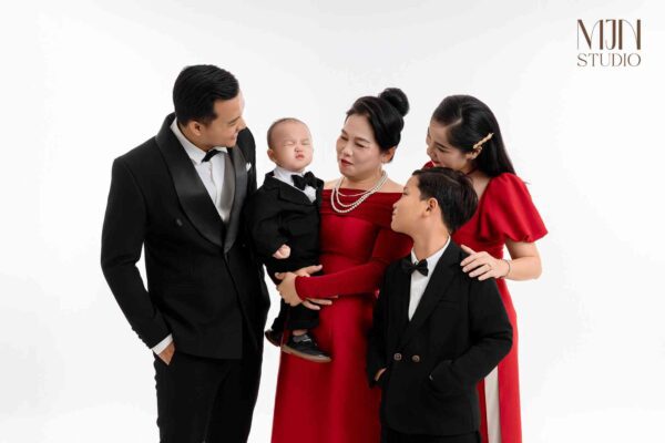chup anh gia dinh 5 nguoi (7)