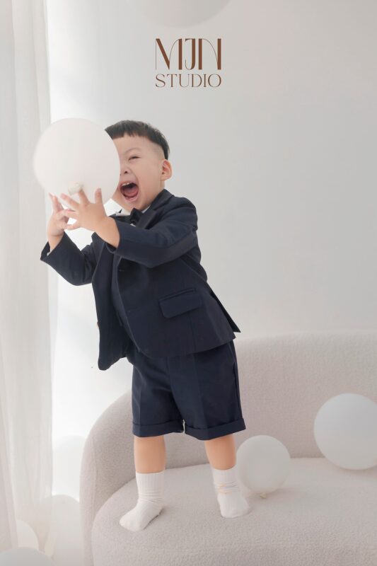 Chụp Ảnh Mẹ Và Bé Trai – Lưu Giữ Khoảnh Khắc Đáng Yêu