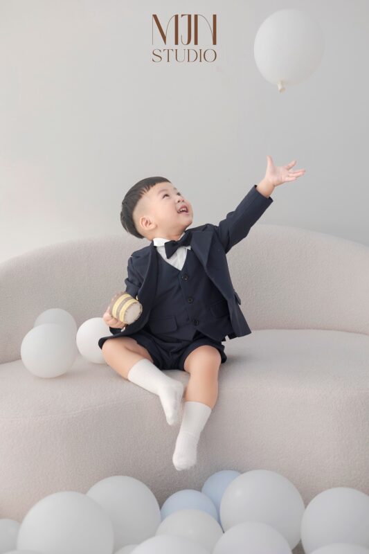 Chụp Ảnh Mẹ Và Bé Trai – Lưu Giữ Khoảnh Khắc Đáng Yêu