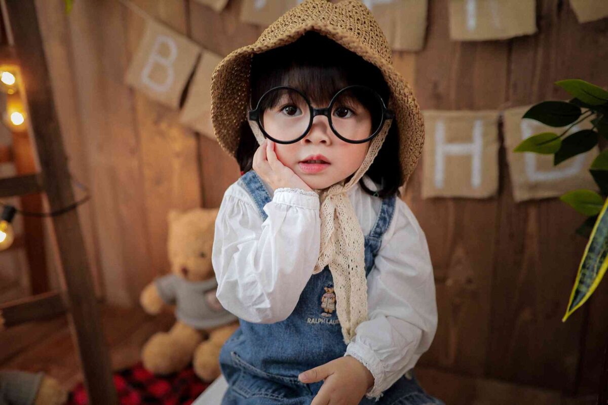 Top ý tưởng chụp ảnh cho bé 2 tuổi phong cách vintage