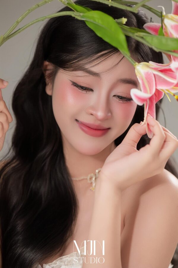 cac kieu chup anh voi hoa (4)