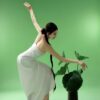 cac tu the chup anh voi hoa sen (4)