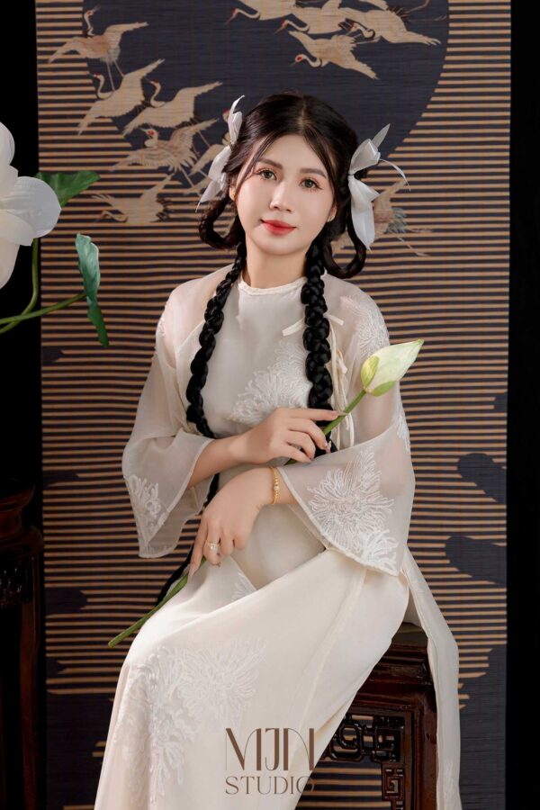 chup anh ao dai trong studio (1)
