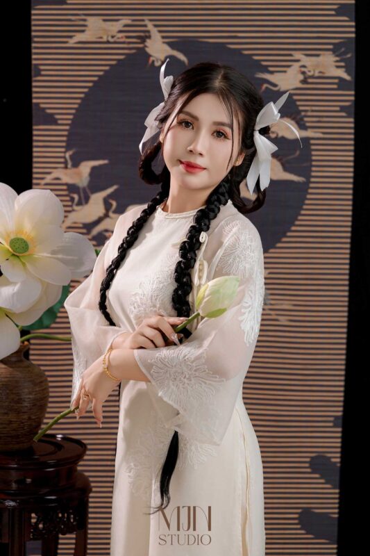 Chụp ảnh áo dài trong studio - Tôn vinh nét đẹp Việt