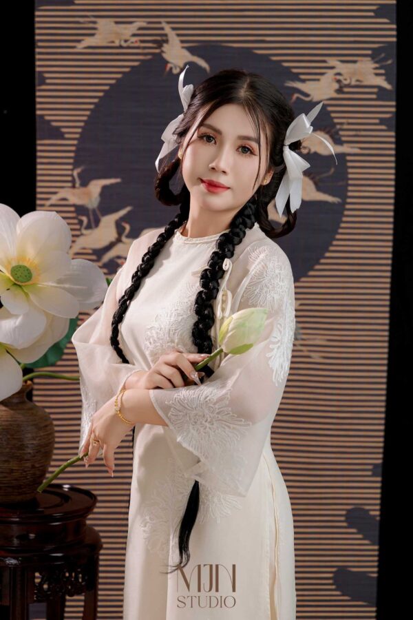 chup anh ao dai trong studio (10)