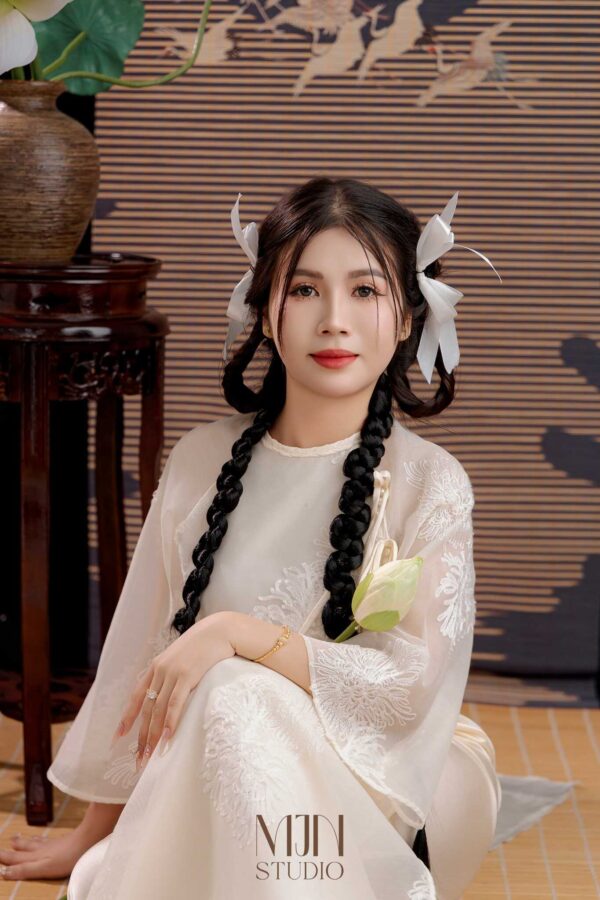 chup anh ao dai trong studio (3)
