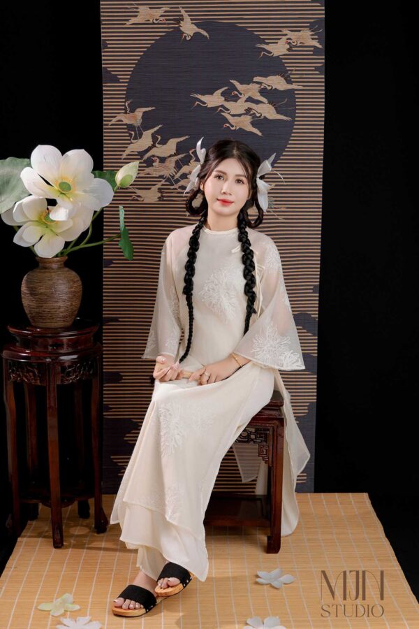 chup anh ao dai trong studio (8)