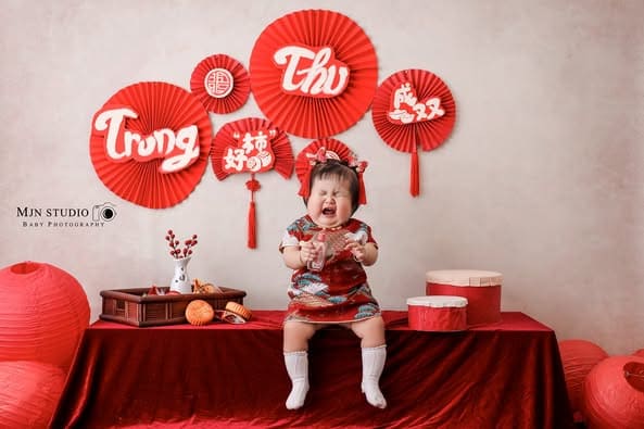 Chụp ảnh Trung Thu 2025 cho bé - bé yêu vui Tết