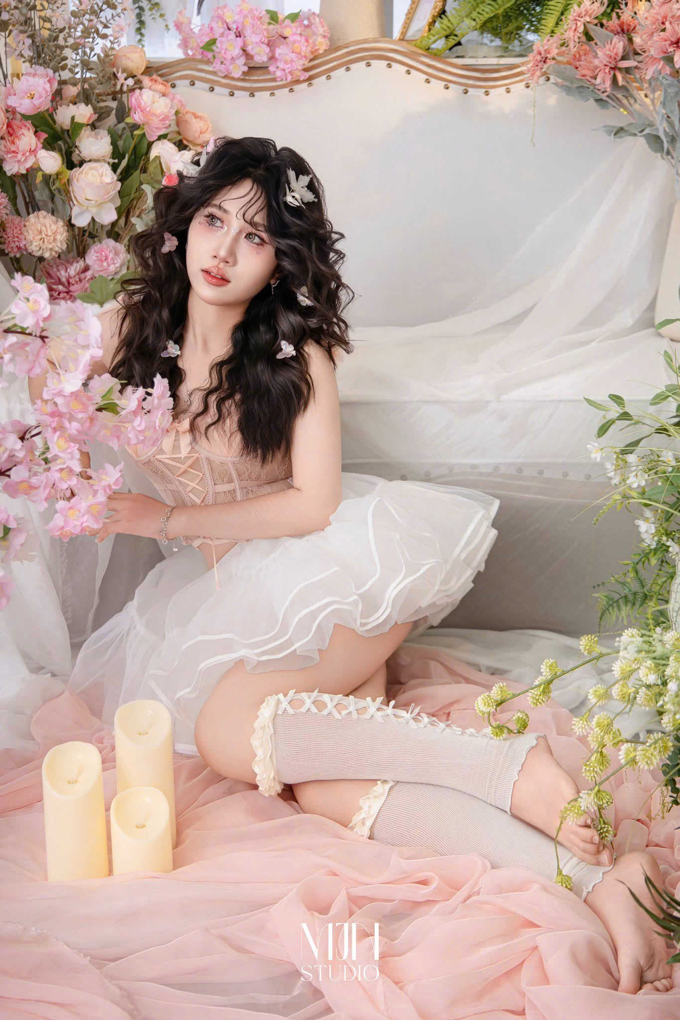 Bí quyết chọn trang phục đẹp cho buổi chụp ảnh beauty hoa