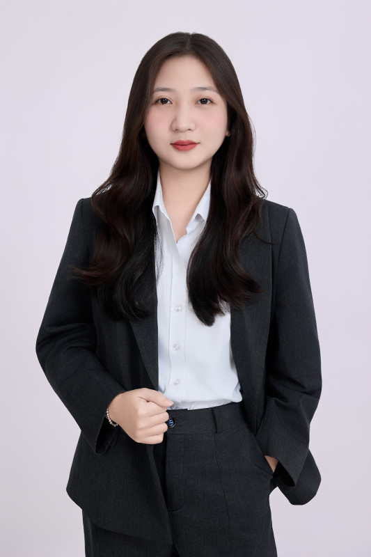 Chụp ảnh CV, hồ sơ xin việc ở Cần Thơ: mặc gì, chụp ở đâu? 6 Nữ nhân viên tóc dài vest đen sơ mi trắng – ảnh CV đẹp chụp tại studio Cần Thơ