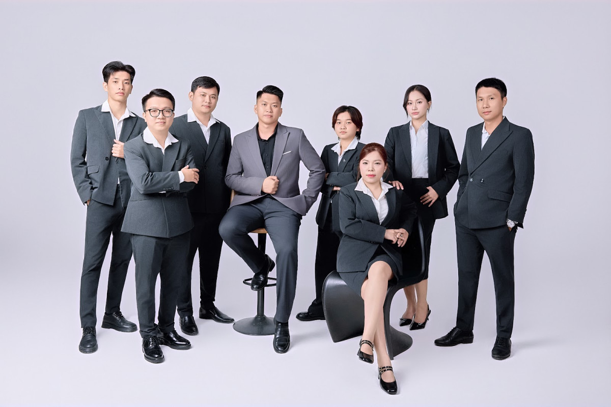 Chụp Ảnh Doanh Nhân Cần Thơ 8 Ảnh ban lãnh đạo và đội ngũ công ty – chụp ảnh doanh nhân Cần Thơ