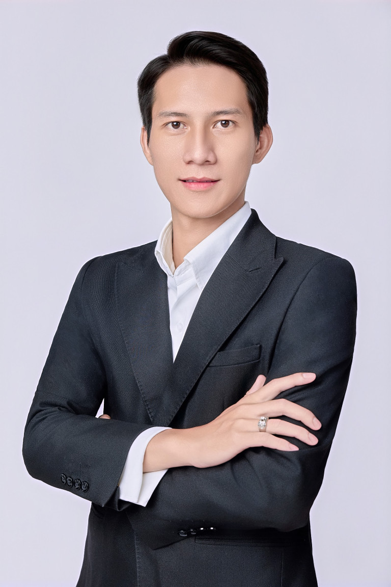 Chụp Ảnh Profile Cá Nhân Cần Thơ 7 Ảnh profile nam nửa người khoanh tay – studio chụp ảnh cá nhân Cần Thơ