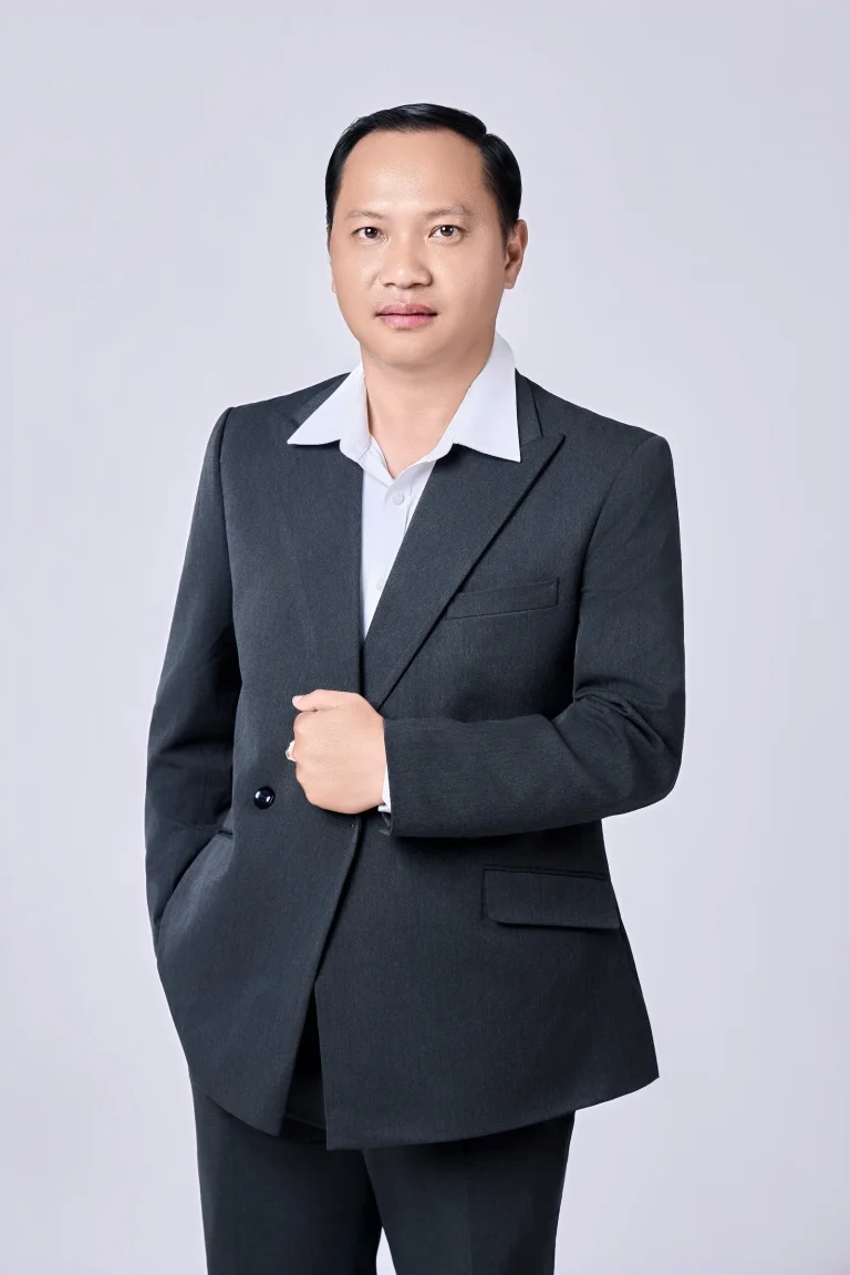 Ảnh chân dung lãnh đạo nam – chụp ảnh doanh nhân An Giang
