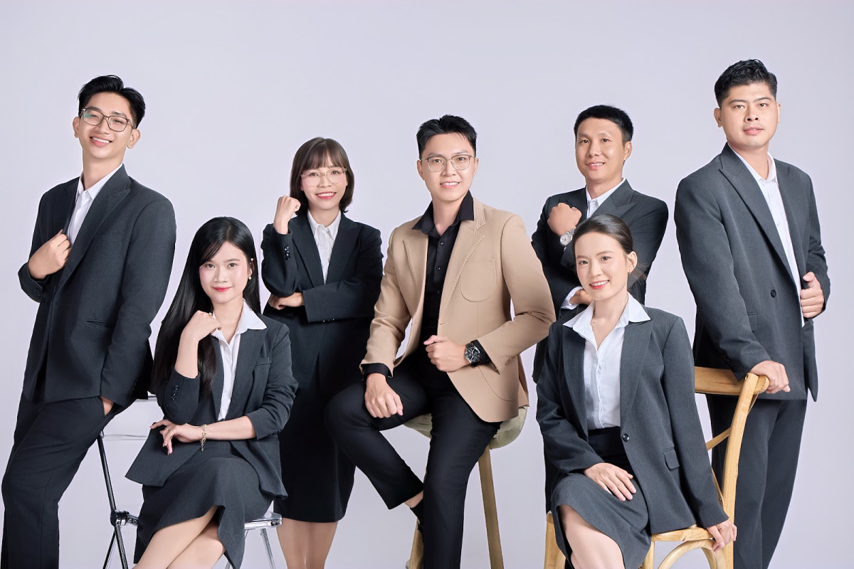 Studio Chụp Ảnh Rạch Giá 13 Studio chụp ảnh Rạch Giá – ảnh tập thể phòng ban tại MJN Studio